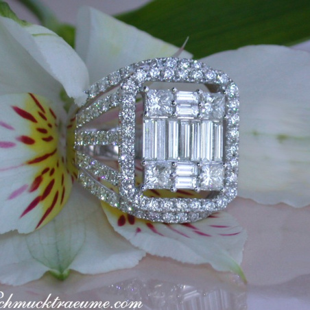 Luxuriöser Brillanten Ring mit Princess und Baguette Diamanten
