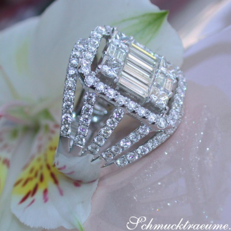  Luxuriöser Brillanten Ring mit Princess und Baguette Diamanten
