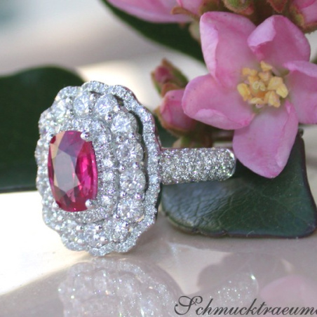 Magnificent Ruby Ring with Diamonds