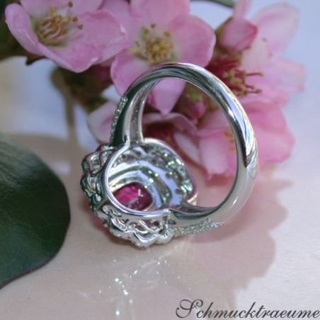 Magnificent Ruby Ring with Diamonds