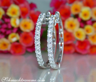 Timeless Diamond Hoop Earrings in Whitegold 18k