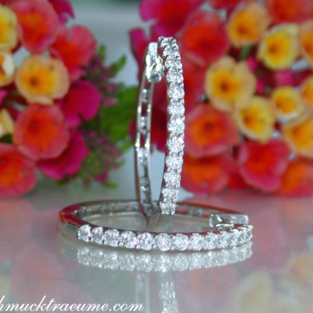 Timeless Diamond Hoop Earrings in Whitegold 18k