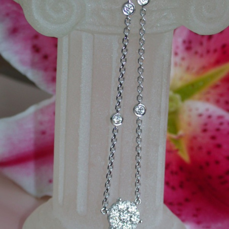 Exquisite Diamond Necklace in Whitegold 18k