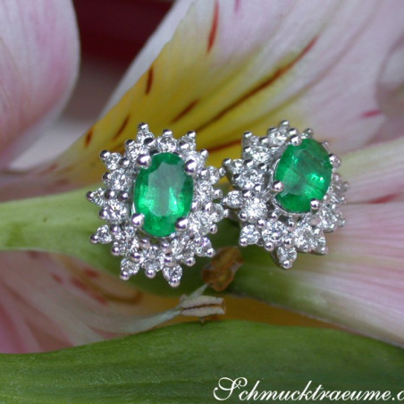 Classy Emerald Stud Earrings with Diamonds