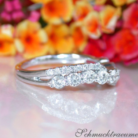 Crossover Diamond Band in Whitegold