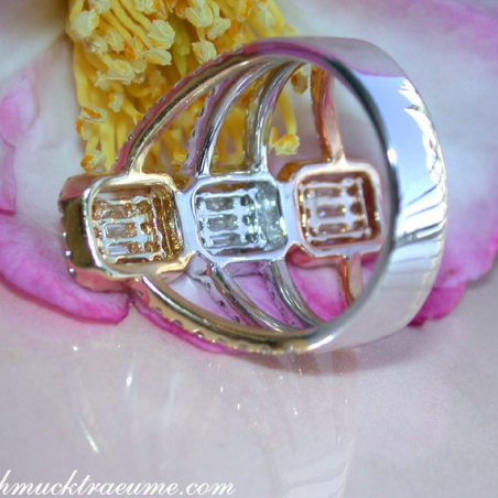Striking Diamond Triple Square Ring (Tricolor Finish)