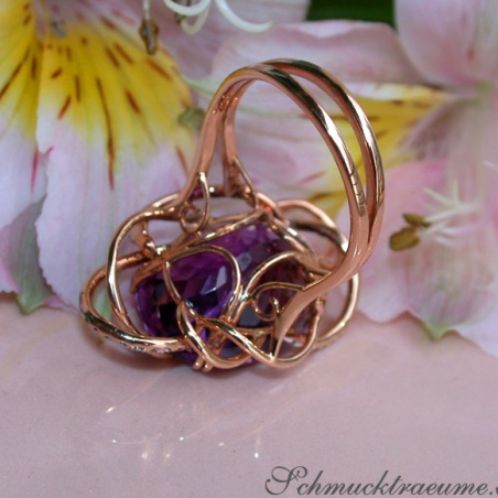 Extraordinary Amethyst Ring with Diamonds