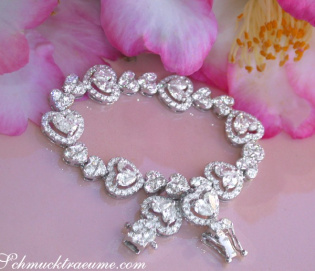 Tremendous Diamond Heart Bracelet (8.95 ct.)