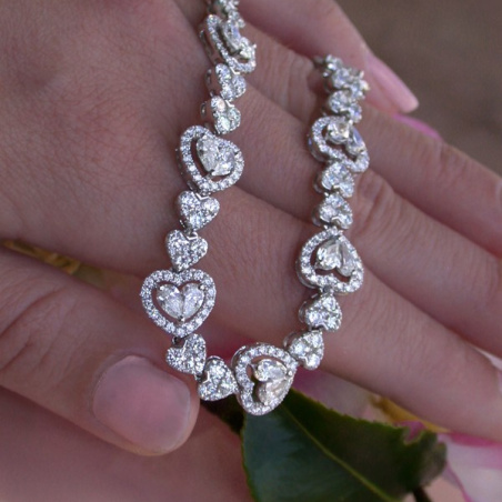 Hochwertiger Schmuck für Damen online auf Schmucktraeume.com