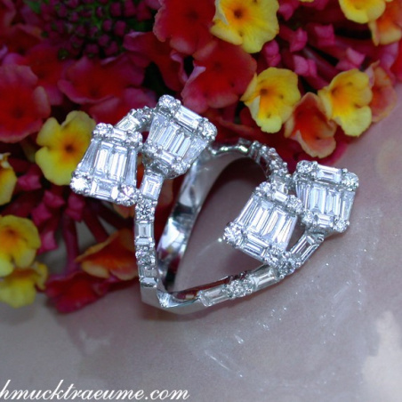 Extravagant Diamond Ring in Whitegold 18k