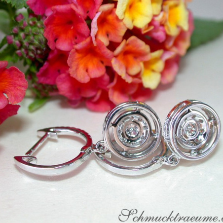 Enchanting Diamond Earrings in Whitegold 18k