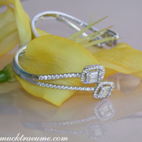 Unique Diamond Bangle with Baguette Diamonds