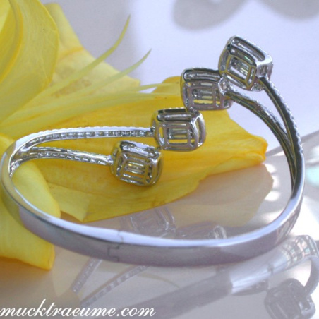 Unique Diamond Bangle with Baguette Diamonds
