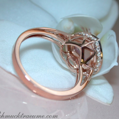 Enchanting Rose Quartz Heart Ring with Diamonds
