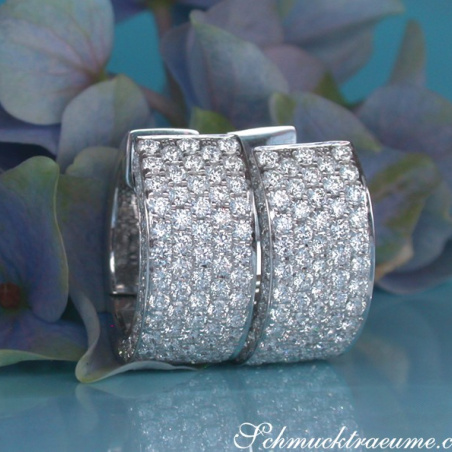 Timeless Diamond Earrings in Whitegold 18k
