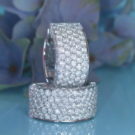 Timeless Diamond Earrings in Whitegold 18k