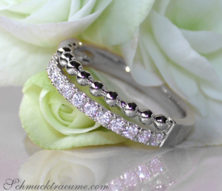 Beautiful Diamond Band (Ball Style)