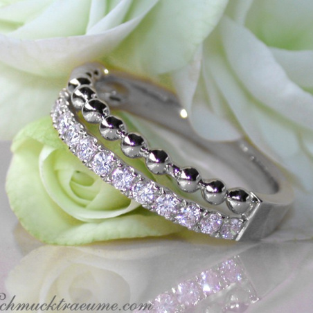 Beautiful Diamond Band (Ball Style)