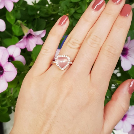 Enchanting Rose Quartz Diamond Heart Ring