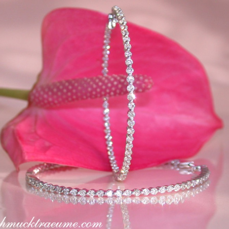 große Diamanten Creolen