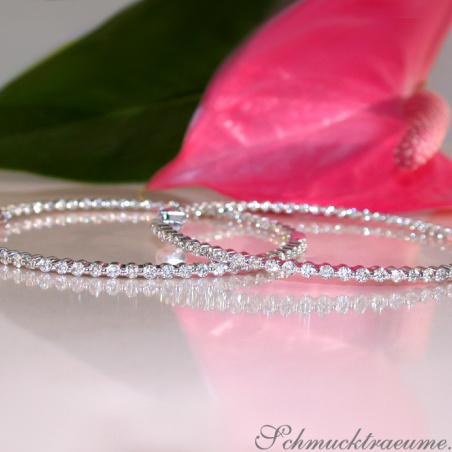große Diamanten Creolen