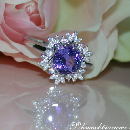 Feminine Snowflake Style Tanzanite Ring with Diamonds