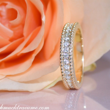 Pretty Diamond Rope Band