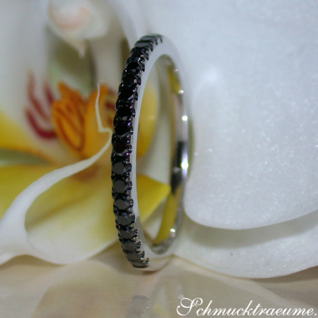 Memory Ring mit schwarzen Diamanten