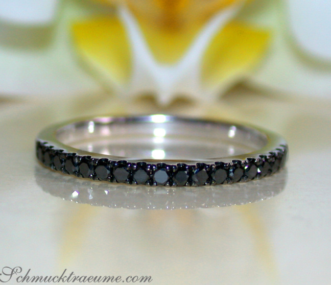 Pretty Black Diamond Eternity Ring Pretty Black Diamond Eternity Ring