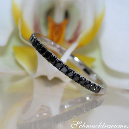 Memory Ring mit schwarzen Diamanten
