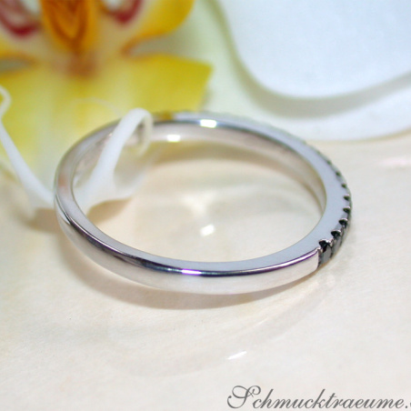 Memory Ring mit schwarzen Diamanten