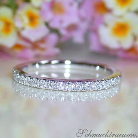 Cute Diamond Eternity Ring in White gold 14k