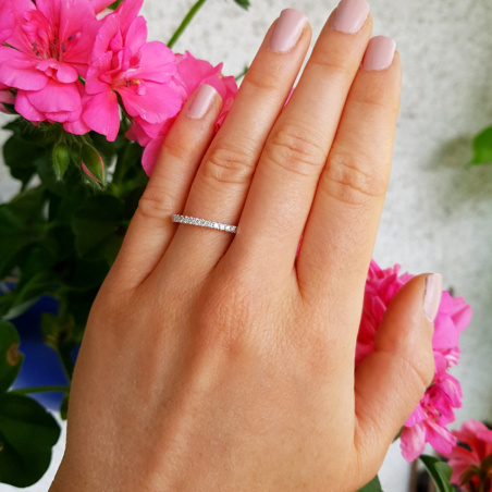 Cute Diamond Eternity Ring in White gold 14k