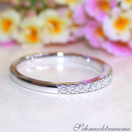 Cute Diamond Eternity Ring in White gold 14k