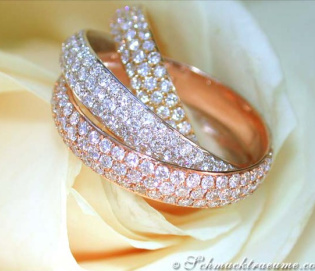 Dreamlike Interlocking Diamond Ring