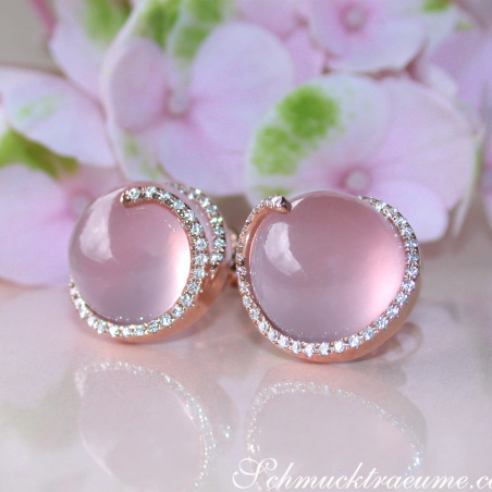 Rosenquarz Ohrstecker mit Diamanten in Roségold